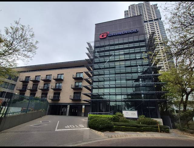 675M² OFFICE TO LET IN SANDTON CENTRAL